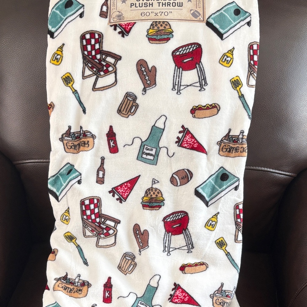 🏉 Football Themed Cozy Plush Throw Blanket 🏈